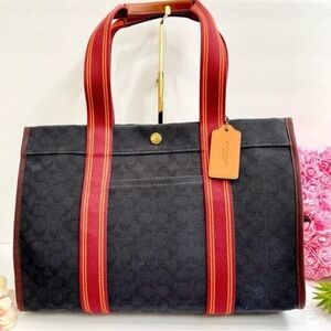COACH Spin Tote 42 Signature Jacquard in Black/Red